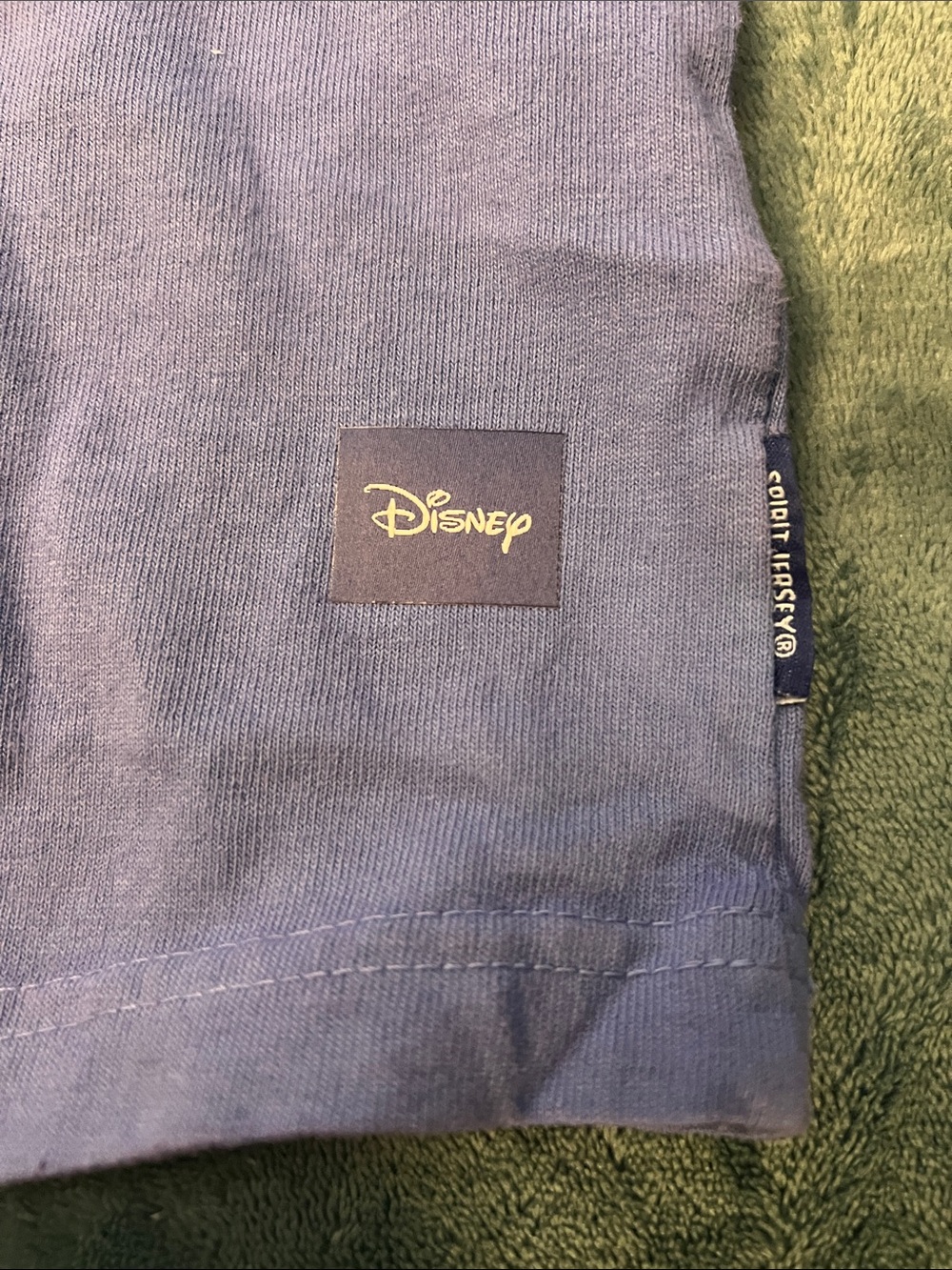 Disney Spirit jersey Halloween Tee - Black, Purple & Teal NWT 10/10 condition - Picture 11 of 11